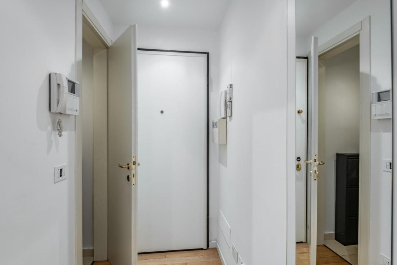 Easylife - Sofisticato Monolocale Con Terrazzino Nel Cuore Di Porta Venezia มิลาน ภายนอก รูปภาพ